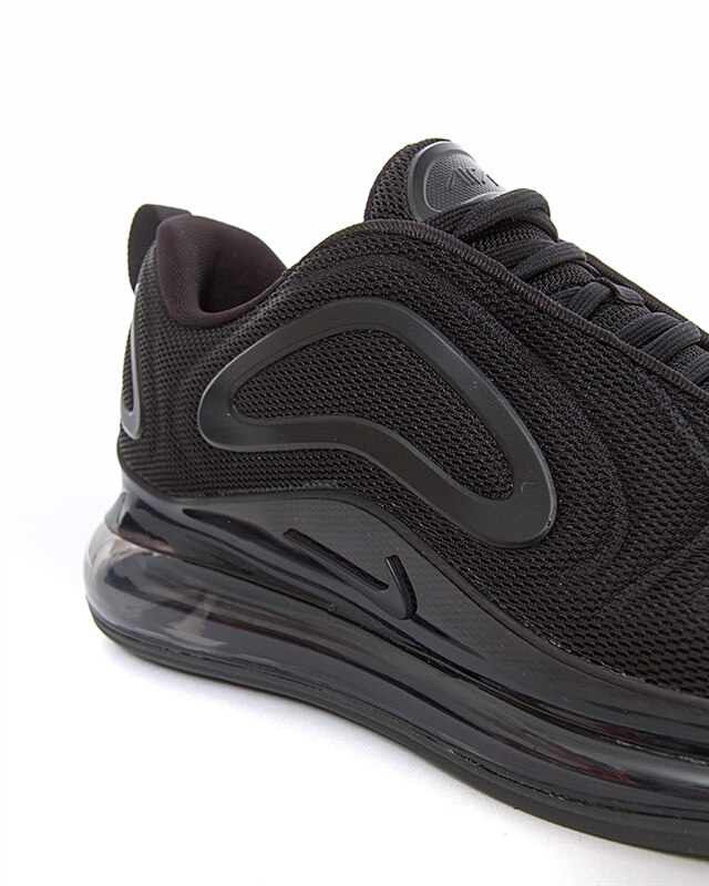 Nike air max 720 black junior best sale