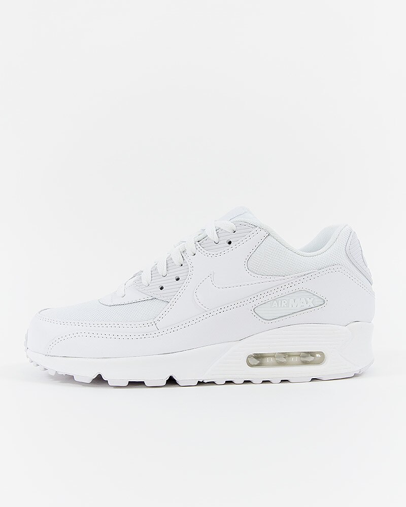 Nike Air Max 90 Essential 537384 111 Vit Footish If you re into sneakers